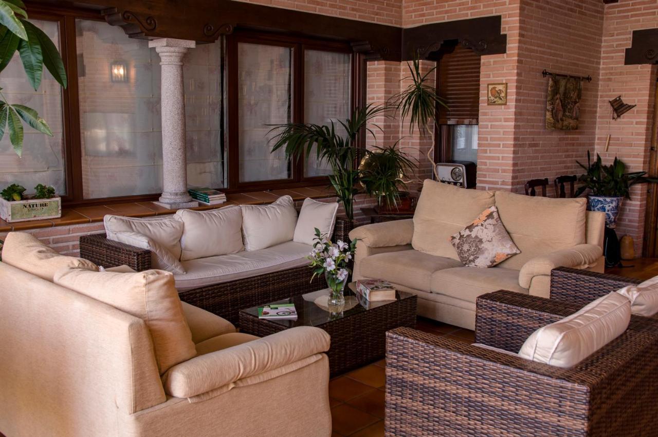 Pulgar La Casa De Las Flores Casa Rural מראה חיצוני תמונה